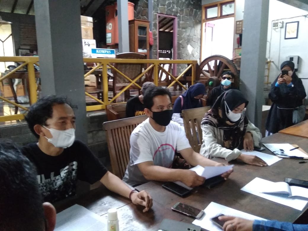 Intimidasi dan Dugaan Pelanggaran Hukum Aktivitas Aparat Kepolisian di Desa Wadas